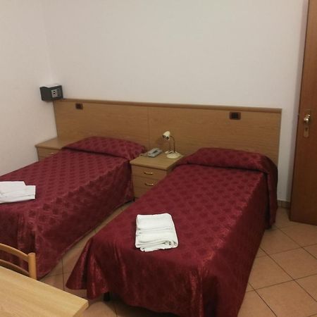 Albergo Della Stazione Cairo Montenotte Szoba fotó