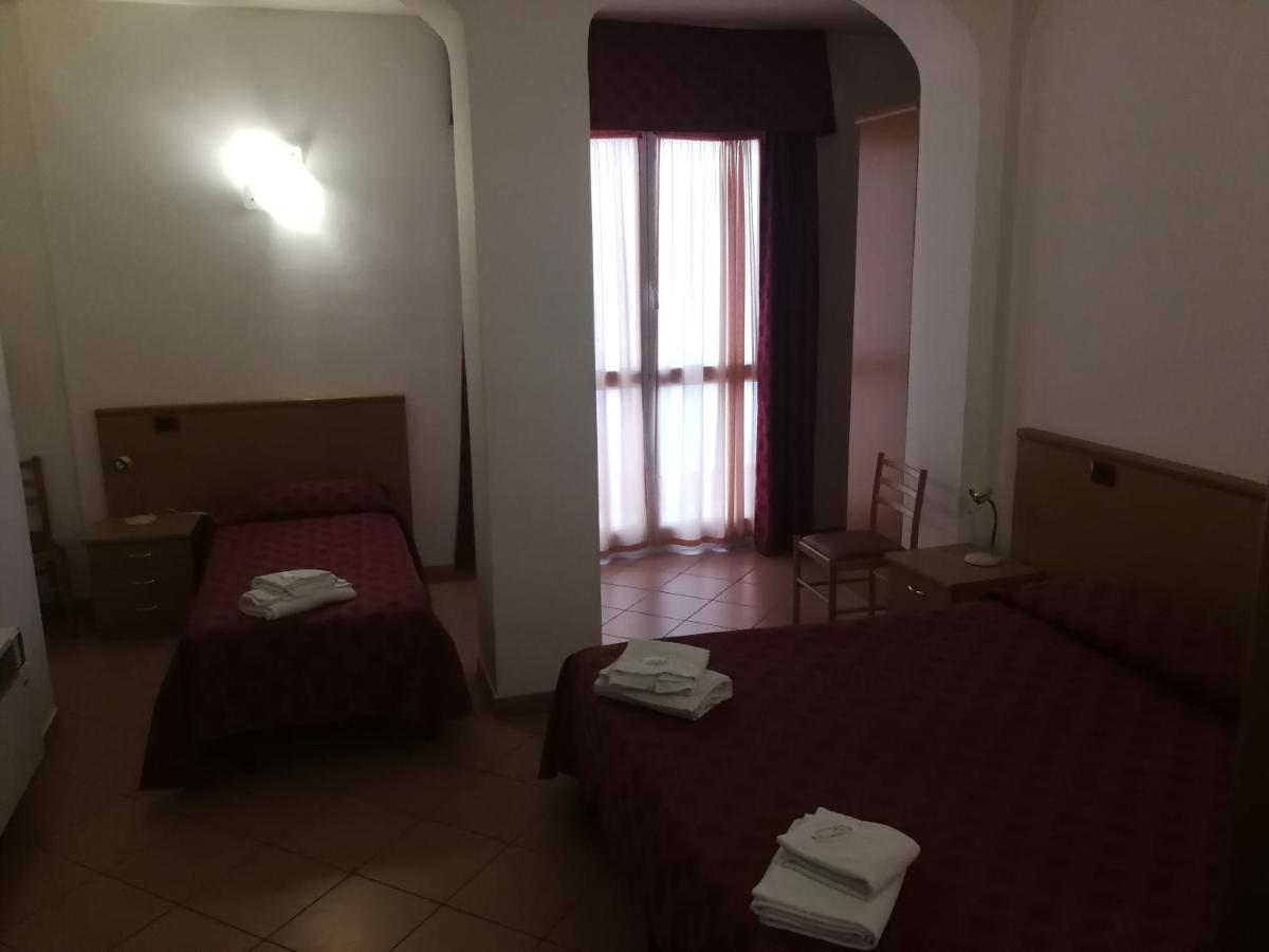 Albergo Della Stazione Cairo Montenotte Szoba fotó