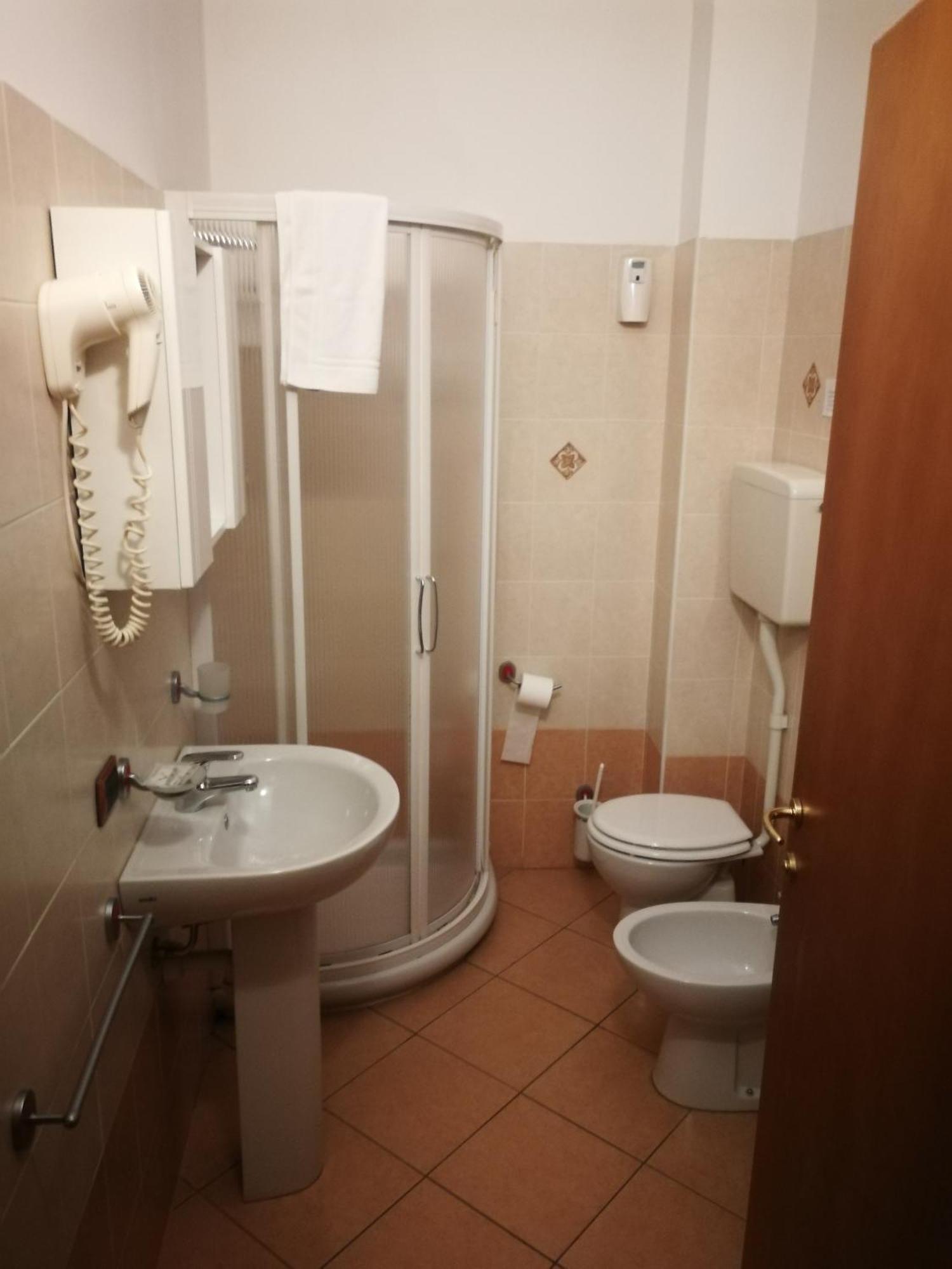Albergo Della Stazione Cairo Montenotte Szoba fotó