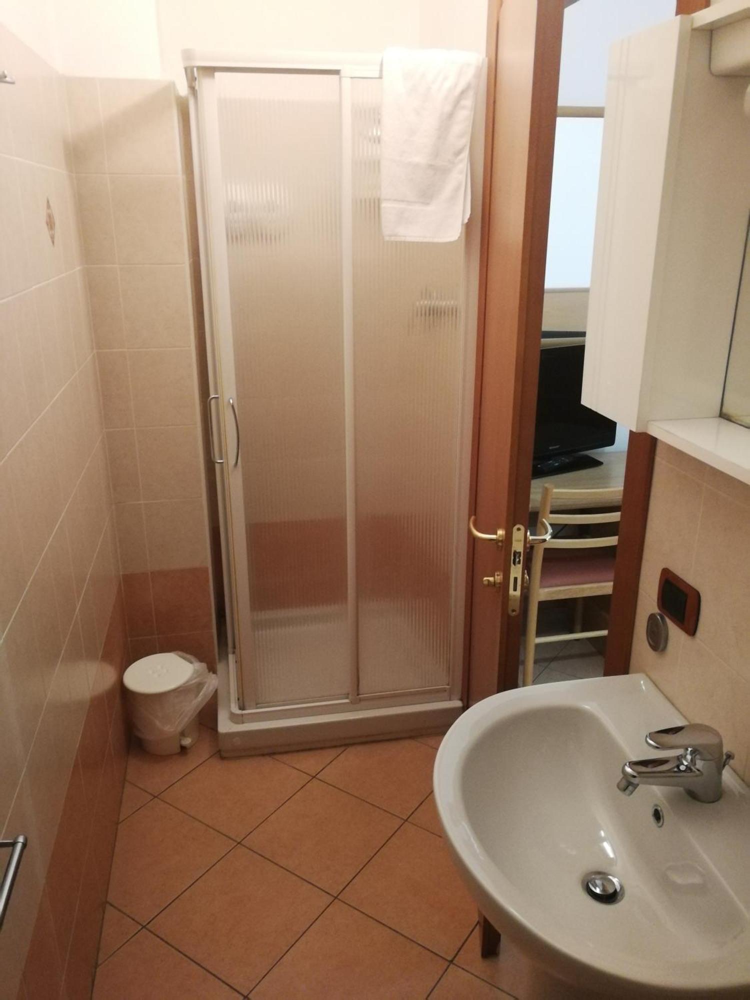 Albergo Della Stazione Cairo Montenotte Szoba fotó